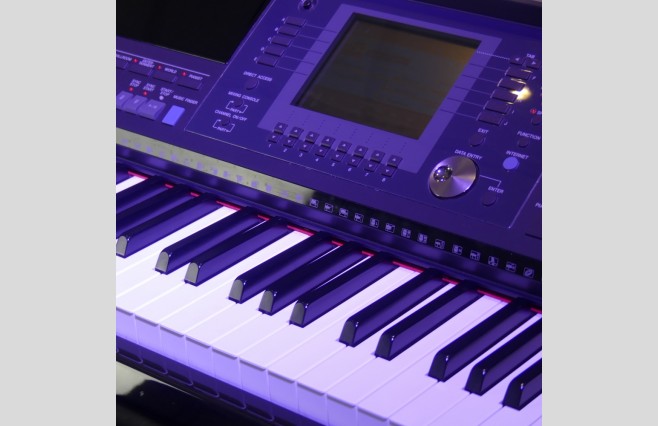 Used Yamaha CVP405 Polished Ebony Digital Piano Complete Package (SN:GBRCPH01005) - Image 12